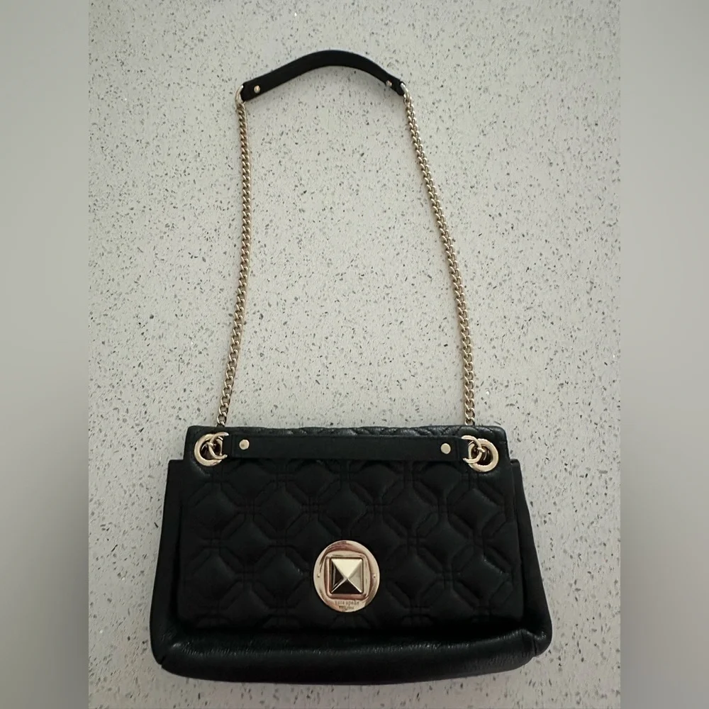 Kate Spade Black NWOT Quilted Leather Bag with Gold Turnlock and Pink